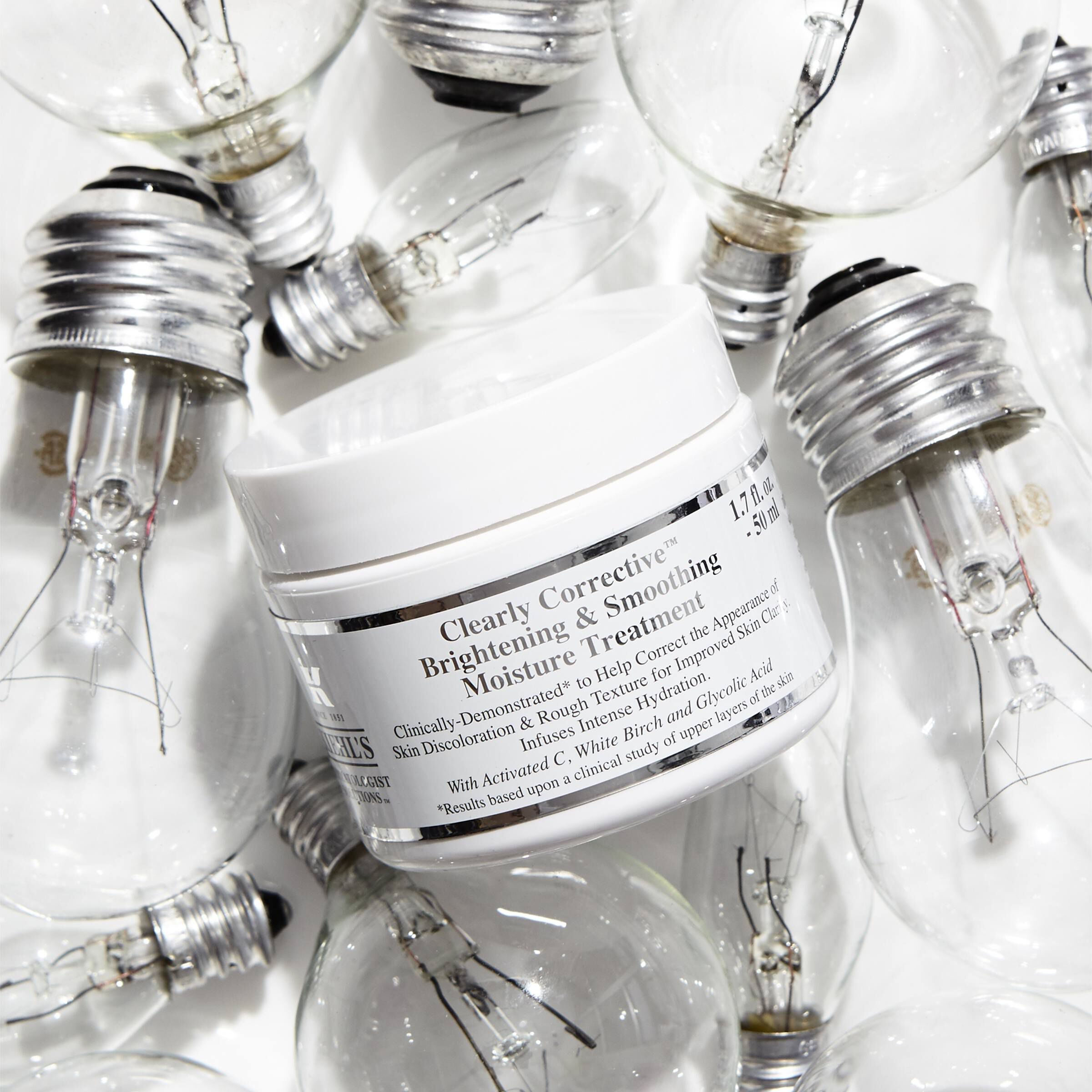 Soin hydratant anti-taches  Clearly Corrective Brightening & Smoothing