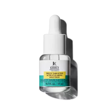 Un flacon de 15 ml de la solution Truly-Targeted Blemish-Clearing Solution de Kiehl's sur fond blanc.