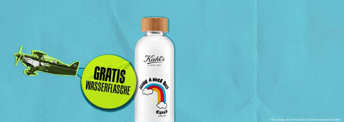 Kiehl's Werbebanner auf turkisblauem Hintergrund mit einer kostenlosen Kiehl's Glaswasserflasche "Have a Nice Day" mit Holzdeckel als Gratis-Geschenk*. *Nur solange der Vorrat reicht. Geschenke konnen abweichen.