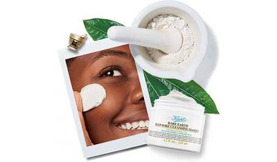 polaroid Bild einer Frau mit Maske