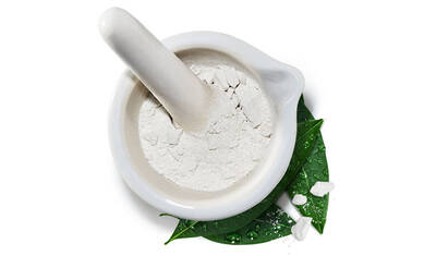 Schussel mit Tonerde